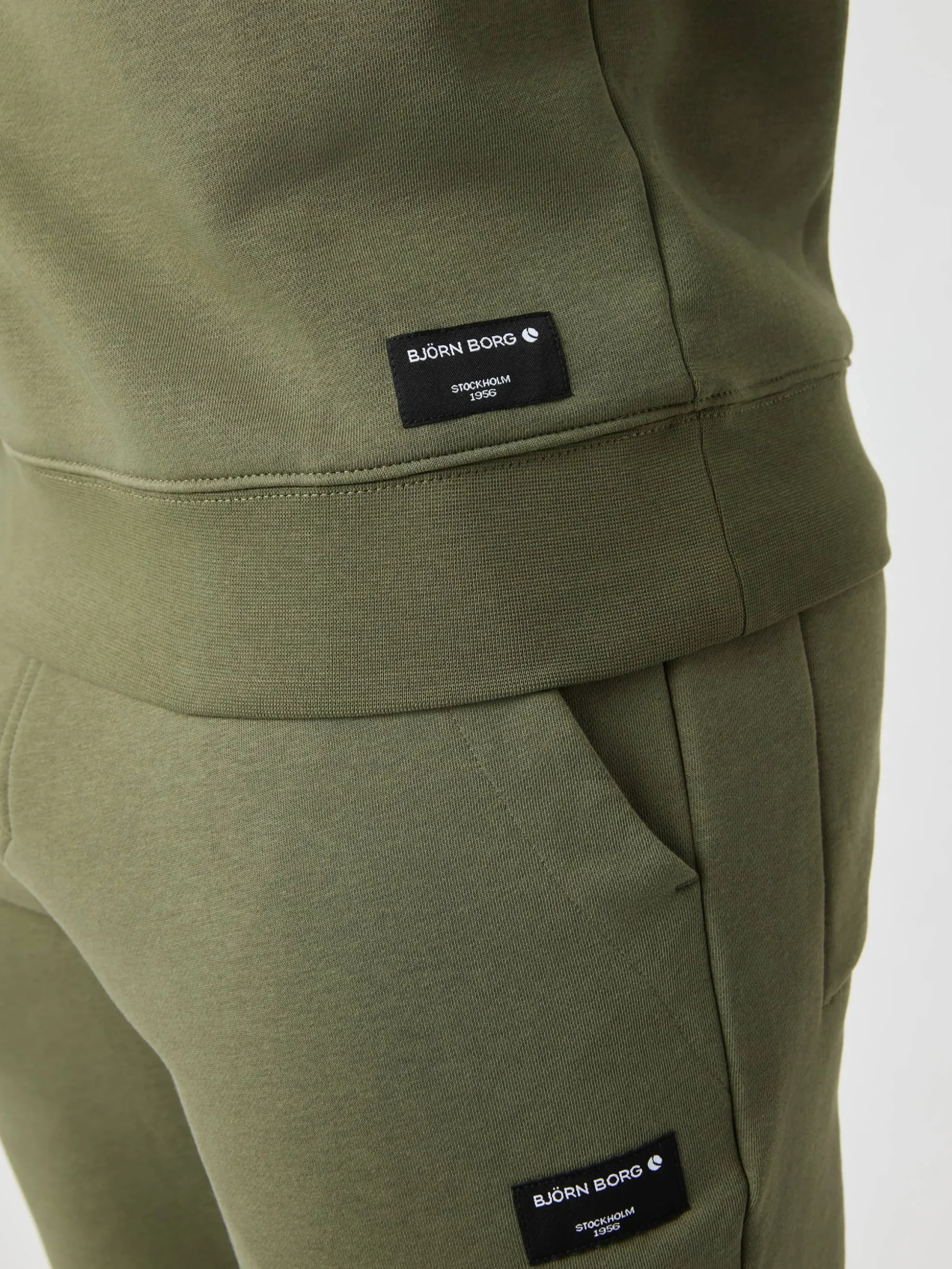 Centre Half Zip