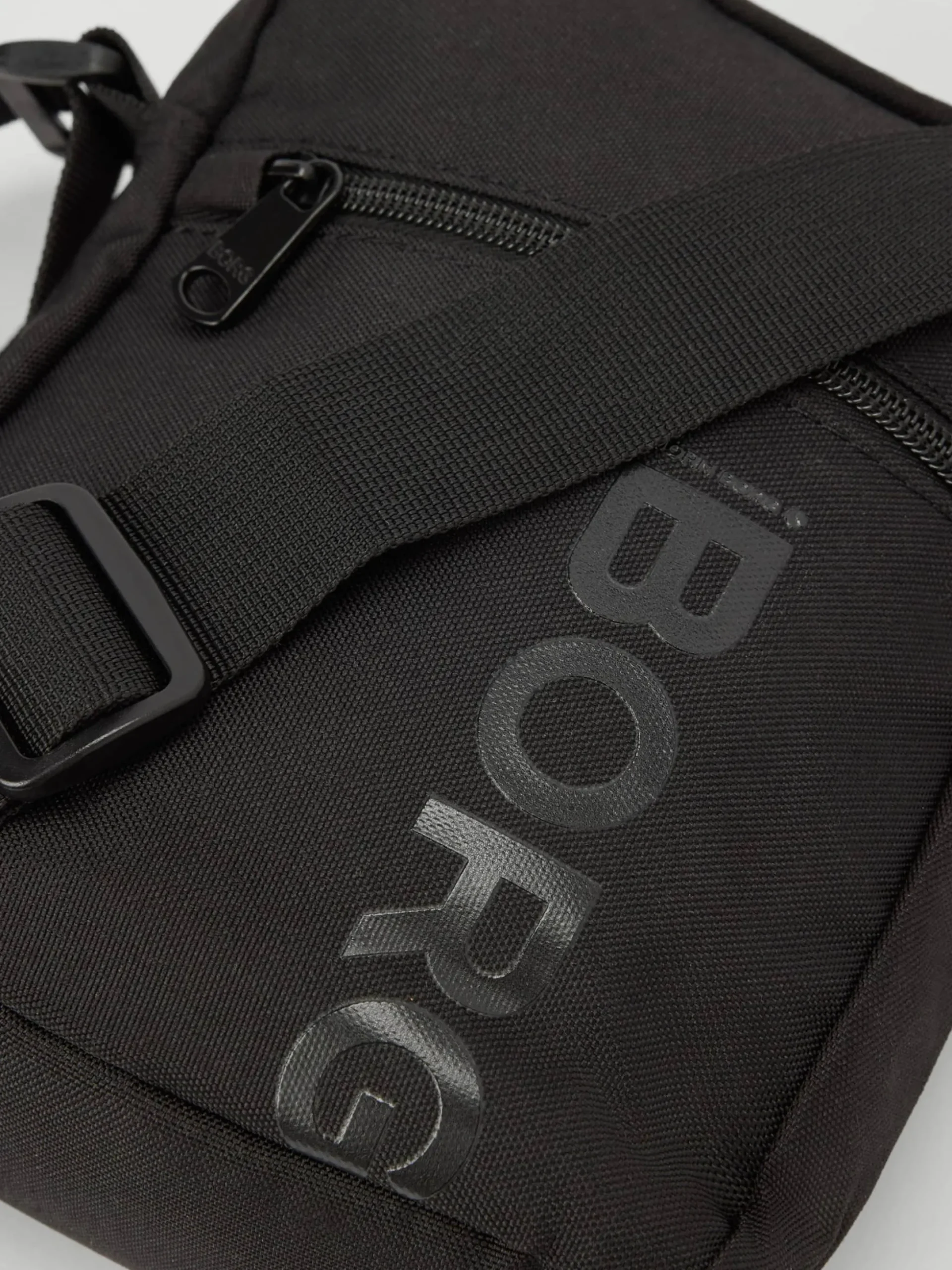 Core Crossover Bag 1,7L