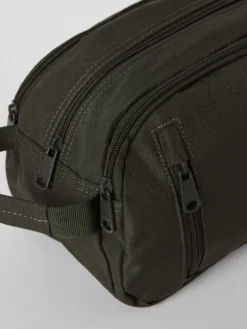 Core Wash Bag Standing