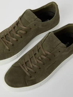 Men's Classic Suede Sneakers