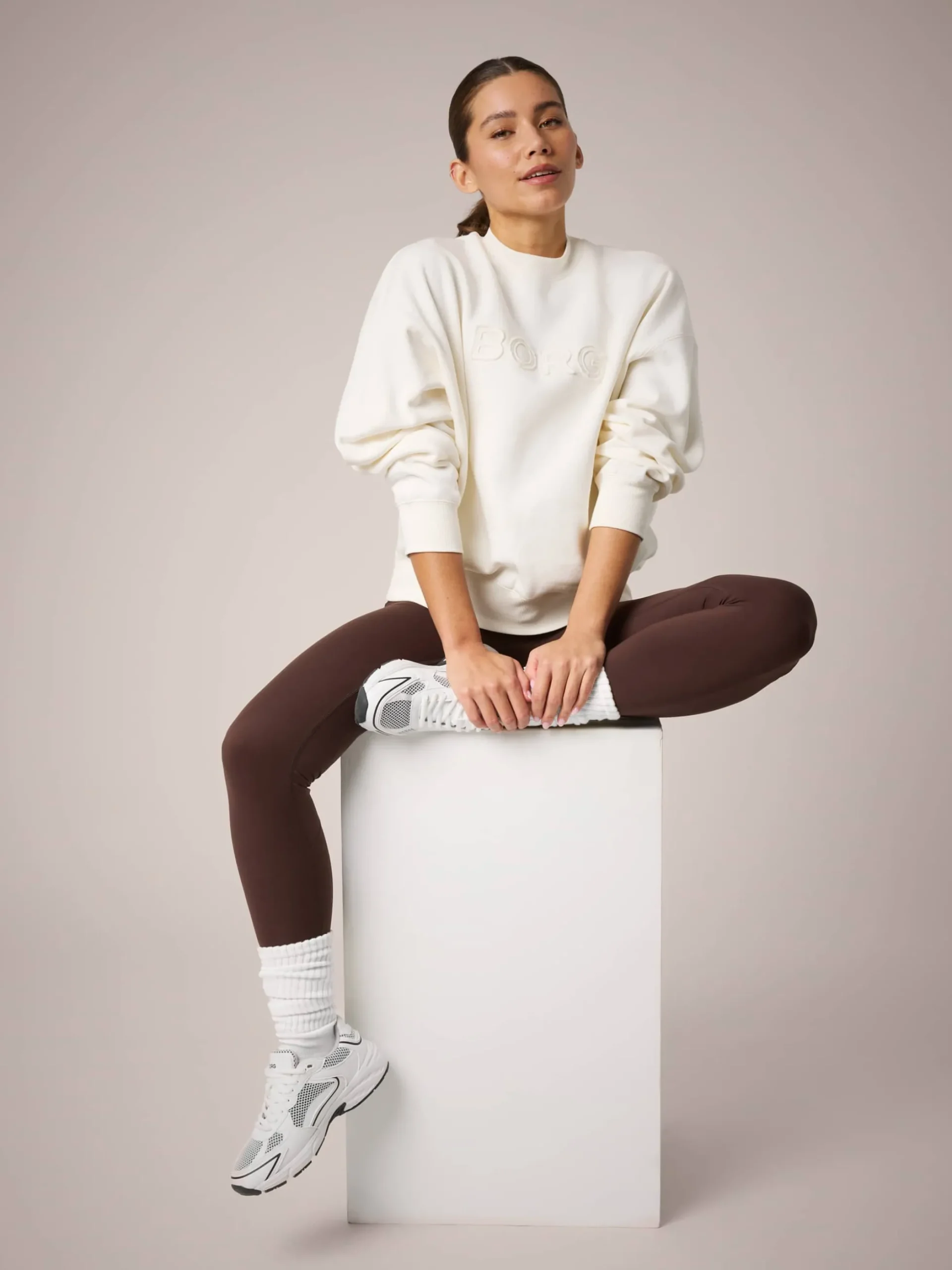 Studio Oversized Sweatshirt