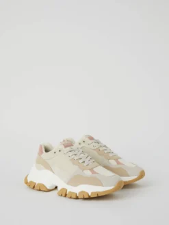 Women's Sneakers R2600