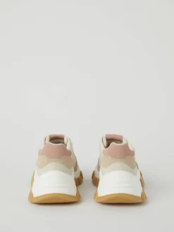 Women's Sneakers R2600